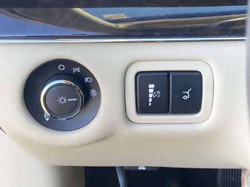 Used 2016 Lincoln MKT AWD w/ Equipment Group 201A image 30