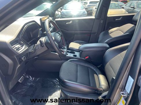 Used 2023 Ford Escape ST-Line w/ Tech Pack #1 AWD/4WD image 9