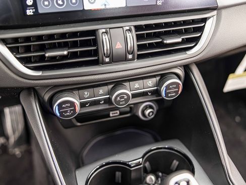 New 2025 Alfa Romeo Giulia AWD w/ Driving Assist Package image 28