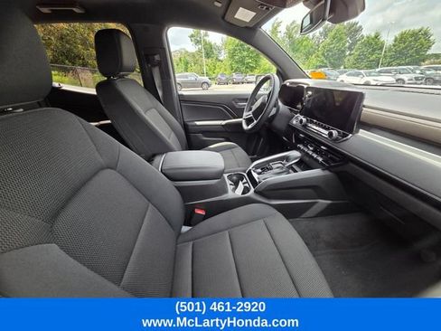 Used 2023 Chevrolet Colorado LT w/ LT Convenience Package II RWD image 8