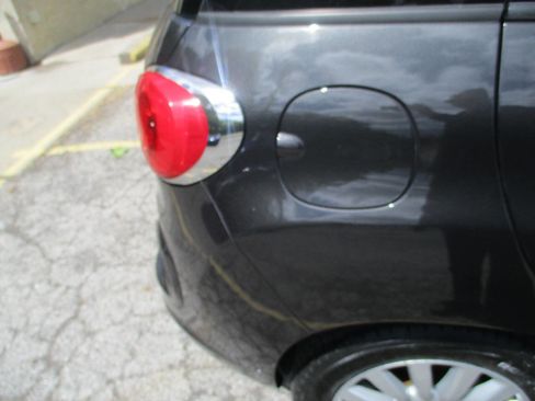 Used 2014 FIAT 500L Easy w/ Popular Equipment Group FWD image 18