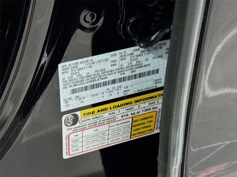 Used 2025 Lincoln Navigator Reserve image 44