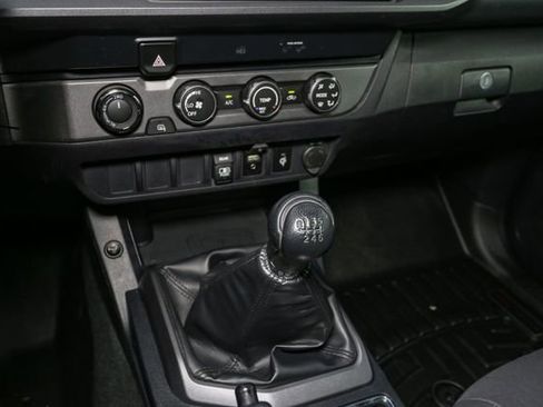 Used 2019 Toyota Tacoma TRD Off-Road AWD/4WD image 24