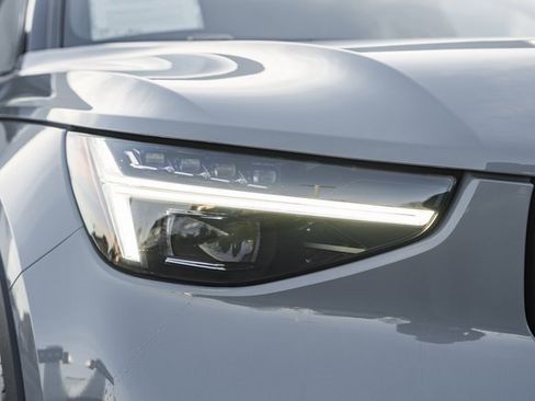 Used 2026 Volvo XC40 B5 Ultra w/ Protection Package Premier image 13