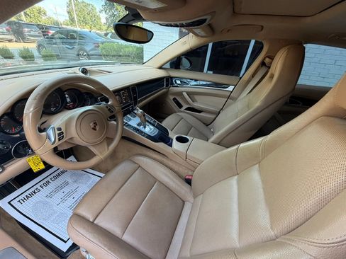 Used 2014 Porsche Panamera RWD image 23