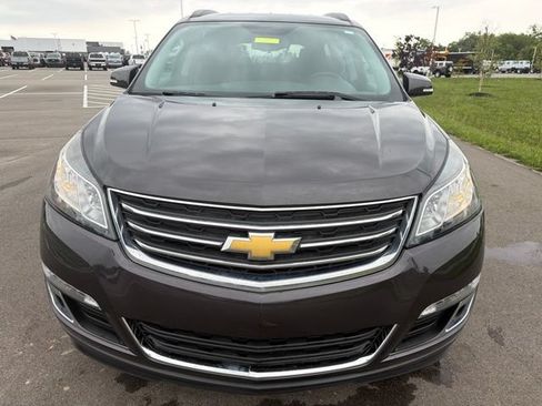 Used 2016 Chevrolet Traverse LT w/ Style and Technology Package FWD image 3