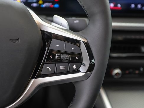 Used 2025 BMW 330i xDrive Sedan w/ Convenience Package image 11