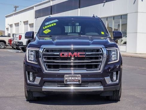 Certified 2022 GMC Yukon SLT w/ SLT Premium Package AWD/4WD image 2