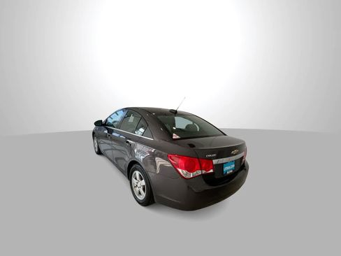 Used 2016 Chevrolet Cruze LT w/ Technology Package FWD image 6