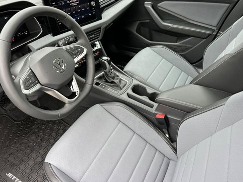 New 2026 Volkswagen Jetta SE image 9