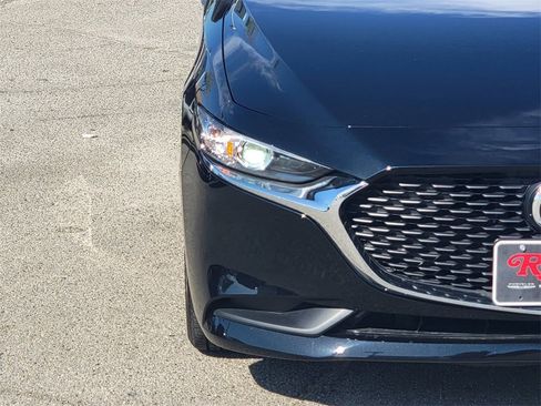 Used 2025 MAZDA MAZDA3 s image 3