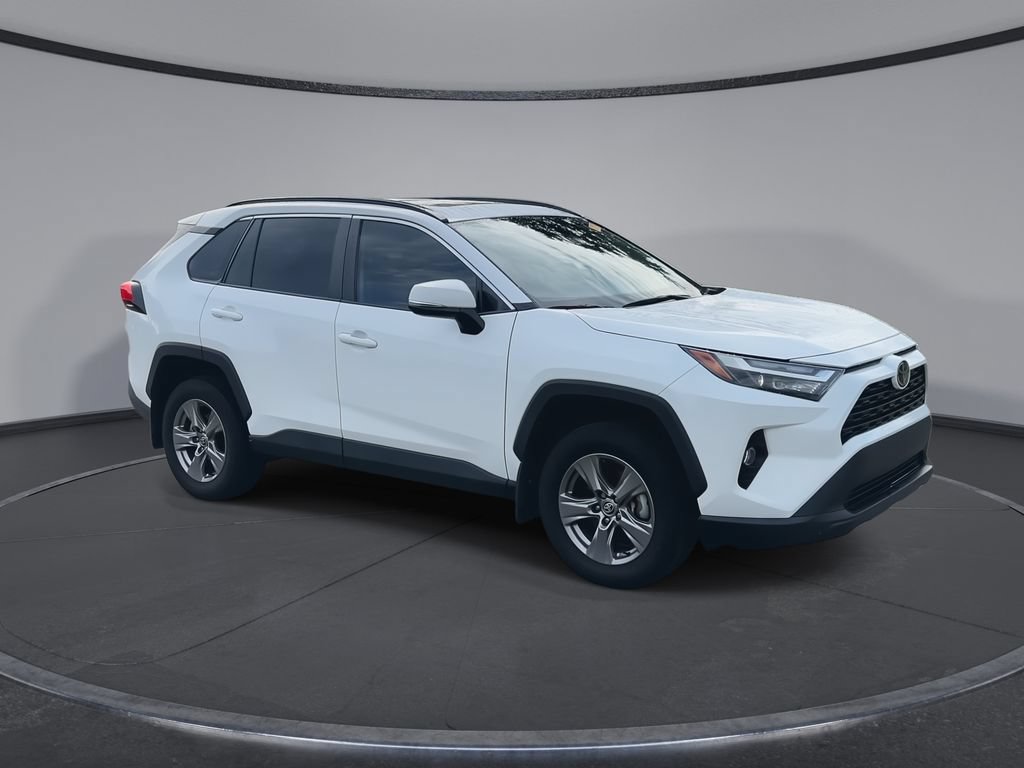 Used 2024 Toyota RAV4 XLE w/ Convenience Package FWD image 2