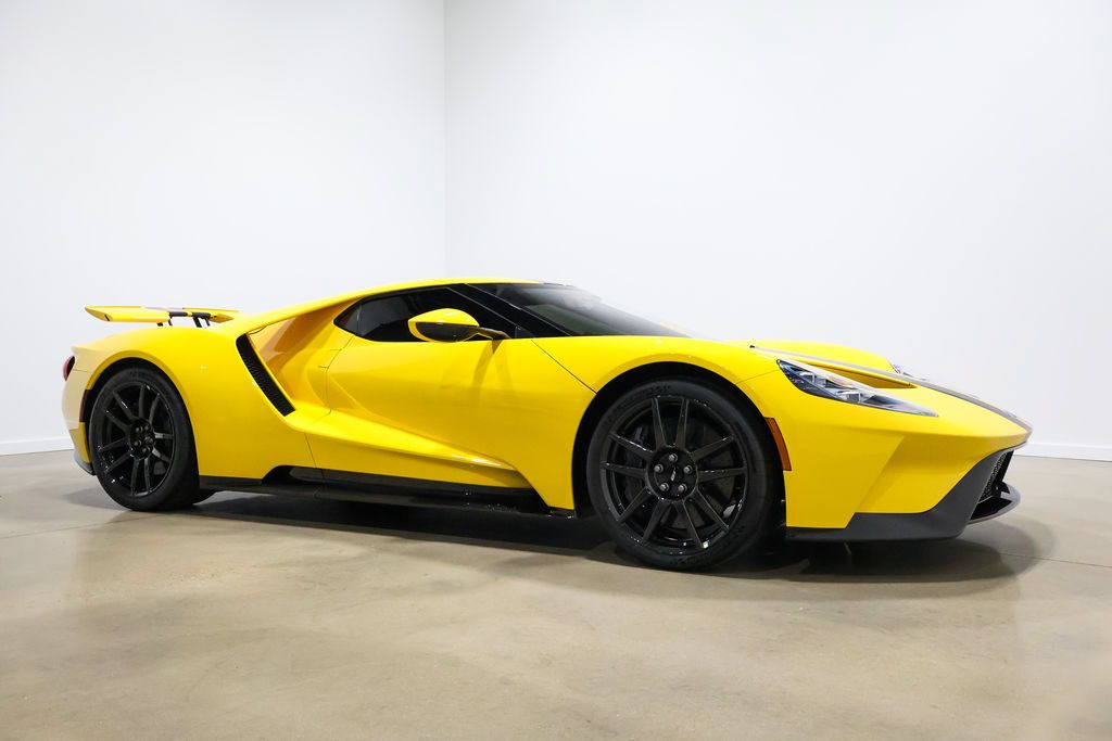 Used 2020 Ford GT Carbon Series RWD image 78