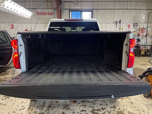 Used 2019 Chevrolet Silverado 1500 Custom Trail Boss w/ Custom Convenience Package AWD/4WD image 22