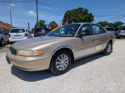 Used 2004 Buick Century Custom FWD image 1
