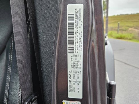 Used 2014 Jeep Wrangler Unlimited Rubicon w/ Connectivity Group image 17