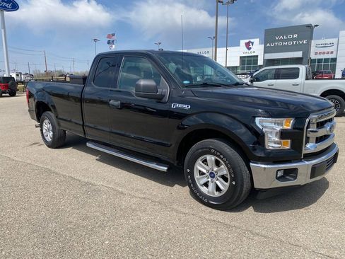 Used 2017 Ford F150 XLT image 8