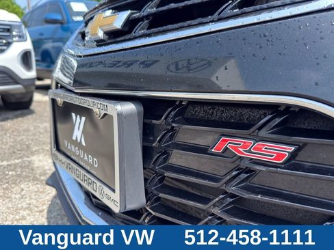 Used 2018 Chevrolet Cruze Premier FWD image 4