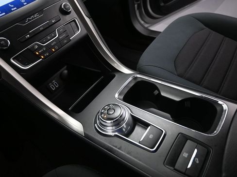 Certified 2019 Ford Fusion SE FWD image 17