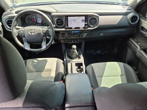 Used 2021 Toyota Tacoma TRD Off-Road w/ Technology Package AWD/4WD image 28