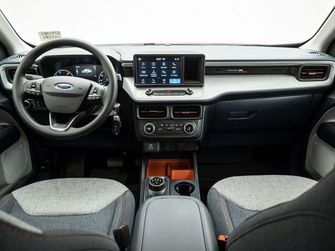 Used 2024 Ford Maverick XLT image 18