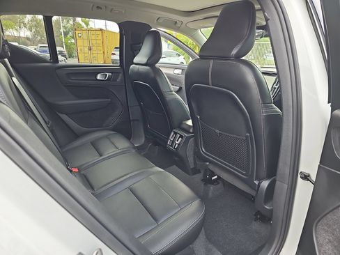 Used 2025 Volvo XC40 B5 Plus AWD/4WD image 14