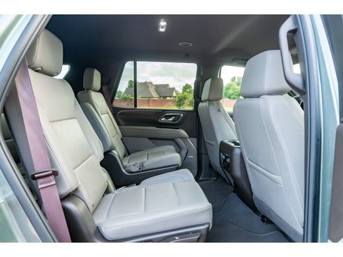 Used 2024 Chevrolet Tahoe LT RWD image 17