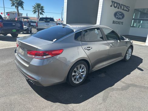 Used 2018 Kia Optima LX w/ 17" Alloy Wheels Package image 6