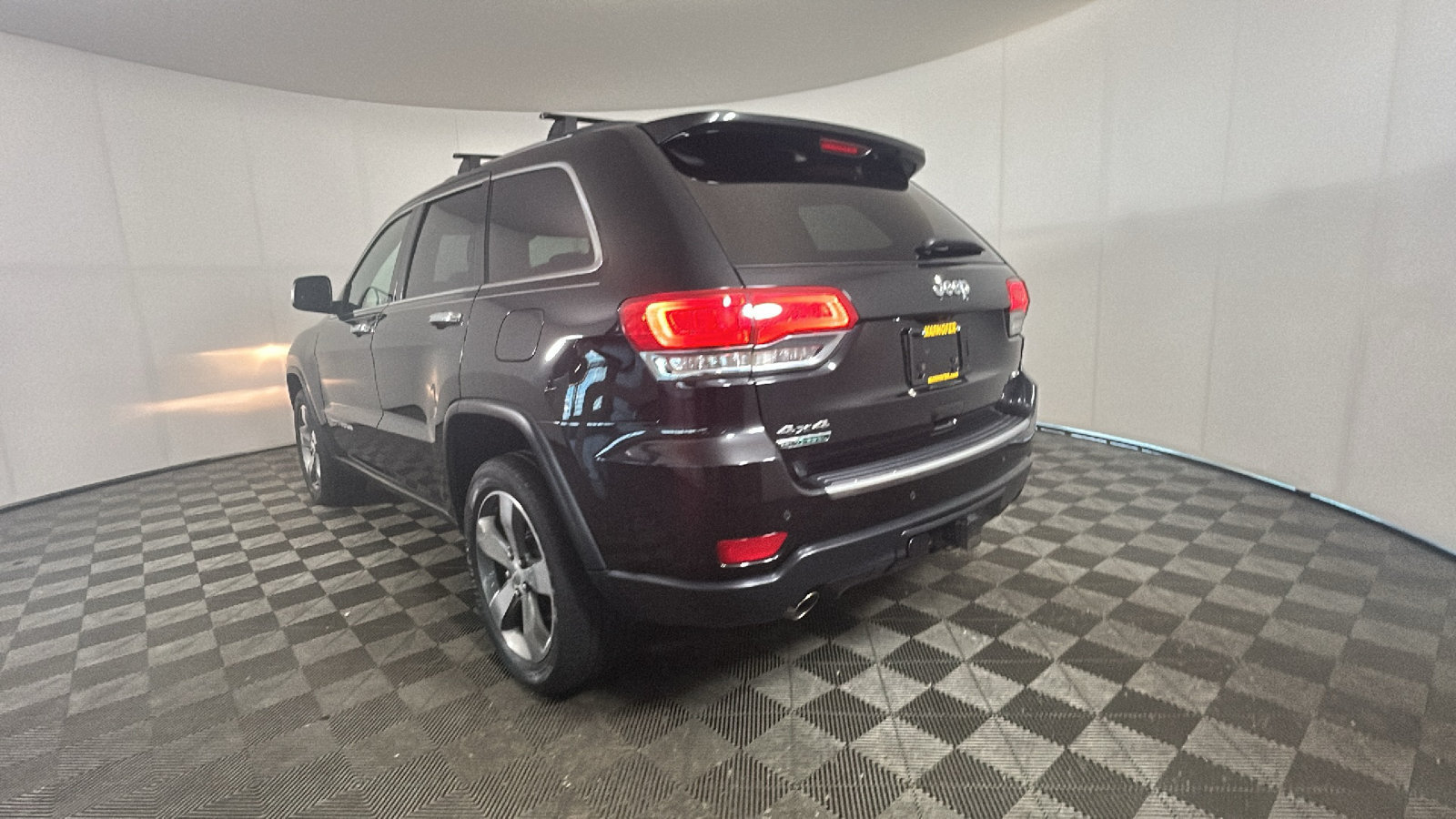Used 2015 Jeep Grand Cherokee Limited w/ Trailer Tow Group IV AWD/4WD image 5