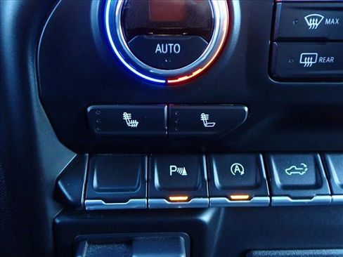 Used 2019 Chevrolet Silverado 1500 RST image 16