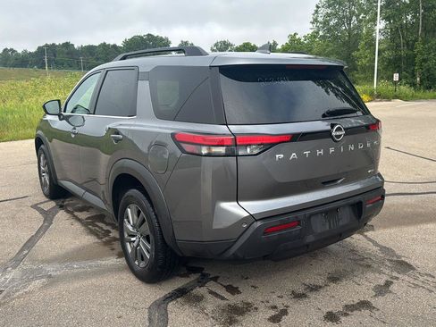 Used 2025 Nissan Pathfinder SV AWD/4WD image 3