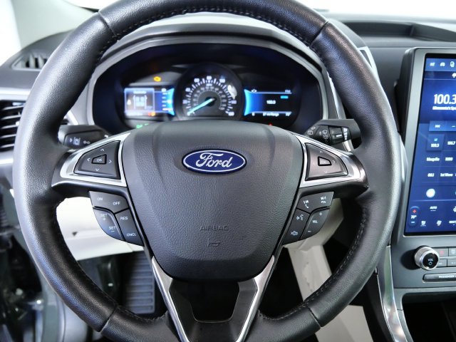 Certified 2024 Ford Edge Titanium AWD/4WD image 21