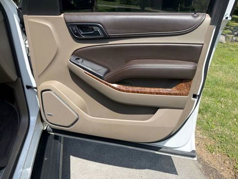 Used 2016 Chevrolet Suburban LTZ AWD/4WD image 43