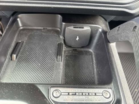 Used 2025 Ford Bronco Outer Banks w/ Sasquatch Package AWD/4WD image 36