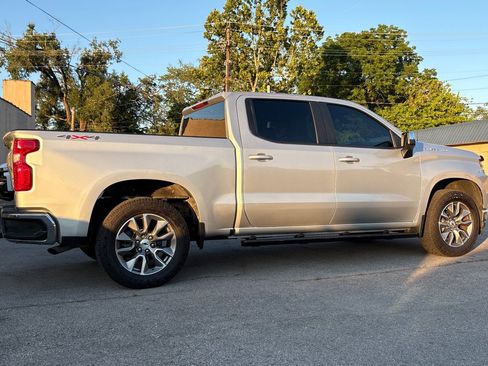 Used 2020 Chevrolet Silverado 1500 LT AWD/4WD image 6