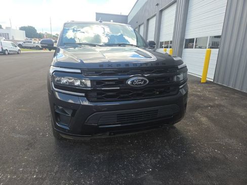 Certified 2023 Ford Expedition Max Limited AWD/4WD image 2