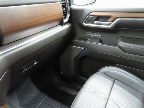 Used 2024 Chevrolet Silverado 1500 High Country image 22