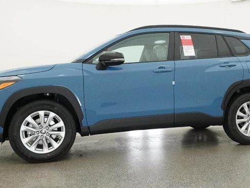 New 2026 Toyota Corolla Cross LE FWD image 9