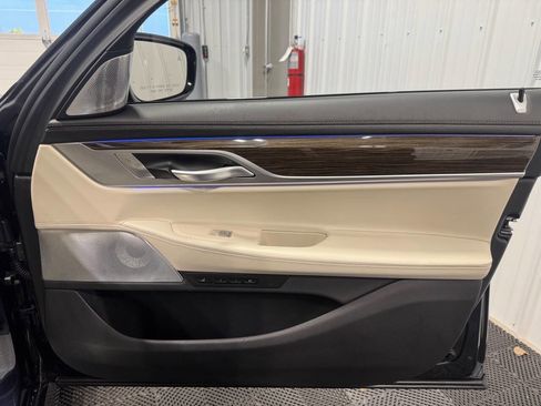 Used 2019 BMW M760i xDrive w/ Luxury Rear Seating Package image 31