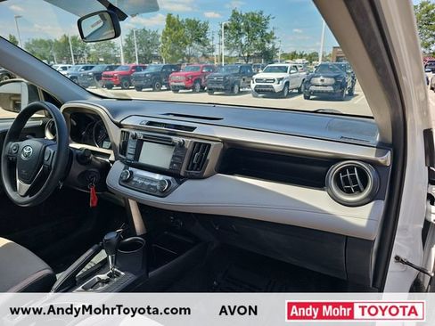 Used 2015 Toyota RAV4 XLE FWD image 33