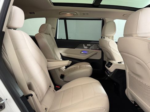 Used 2022 Mercedes-Benz GLS 450 4MATIC image 29