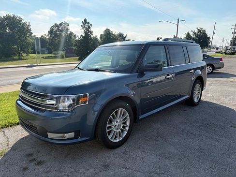 Used 2019 Ford Flex SEL w/ Equipment Group 202A AWD/4WD image 3