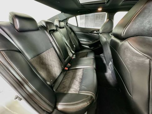 Used 2023 Nissan Maxima SR w/ Sport Mat Group FWD image 32