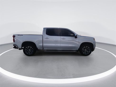 Used 2022 Chevrolet Silverado 1500 LT image 9