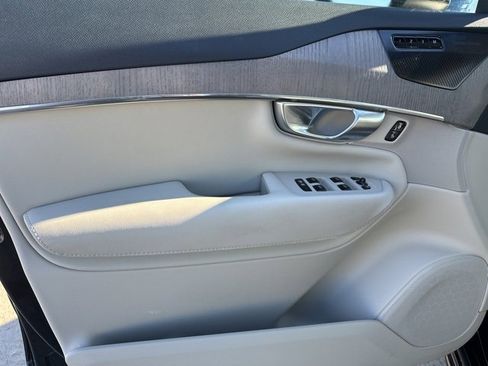 Certified 2024 Volvo XC90 T8 Plus w/ Protection Package Premier image 17