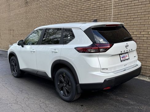 New 2026 Nissan Rogue SV AWD/4WD image 19