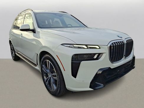 Certified 2024 BMW X7 xDrive40i w/ Executive Package AWD/4WD image 3