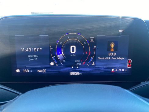Used 2025 Chevrolet Traverse LT w/ Driver Confidence Package AWD/4WD image 27