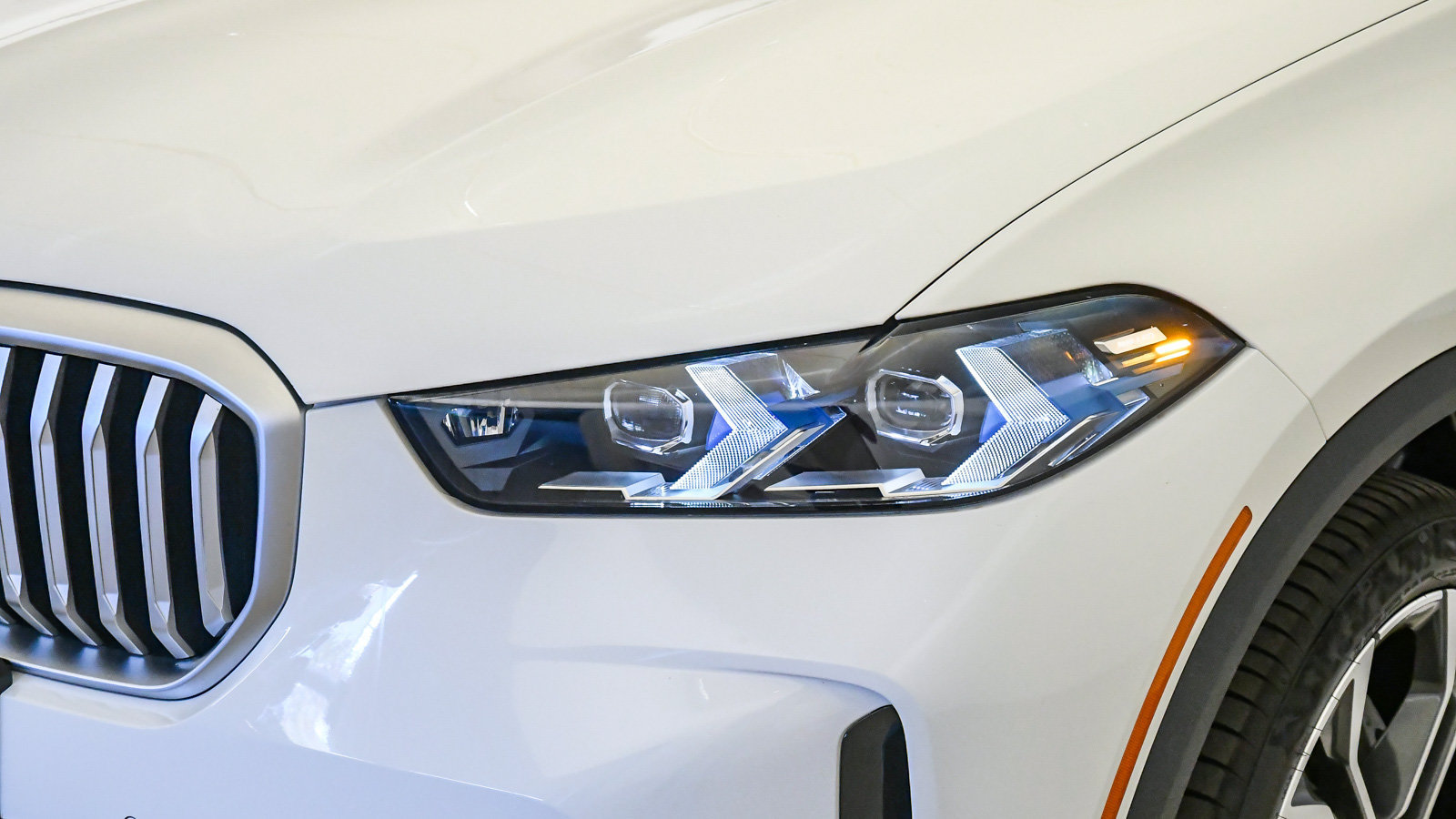 Used 2026 BMW X5 sDrive40i w/ Premium Package RWD image 8