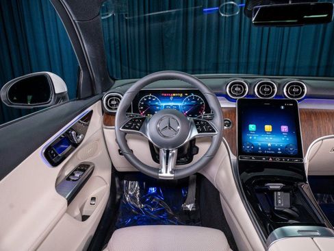 Certified 2026 Mercedes-Benz GLC 300 4MATIC image 17